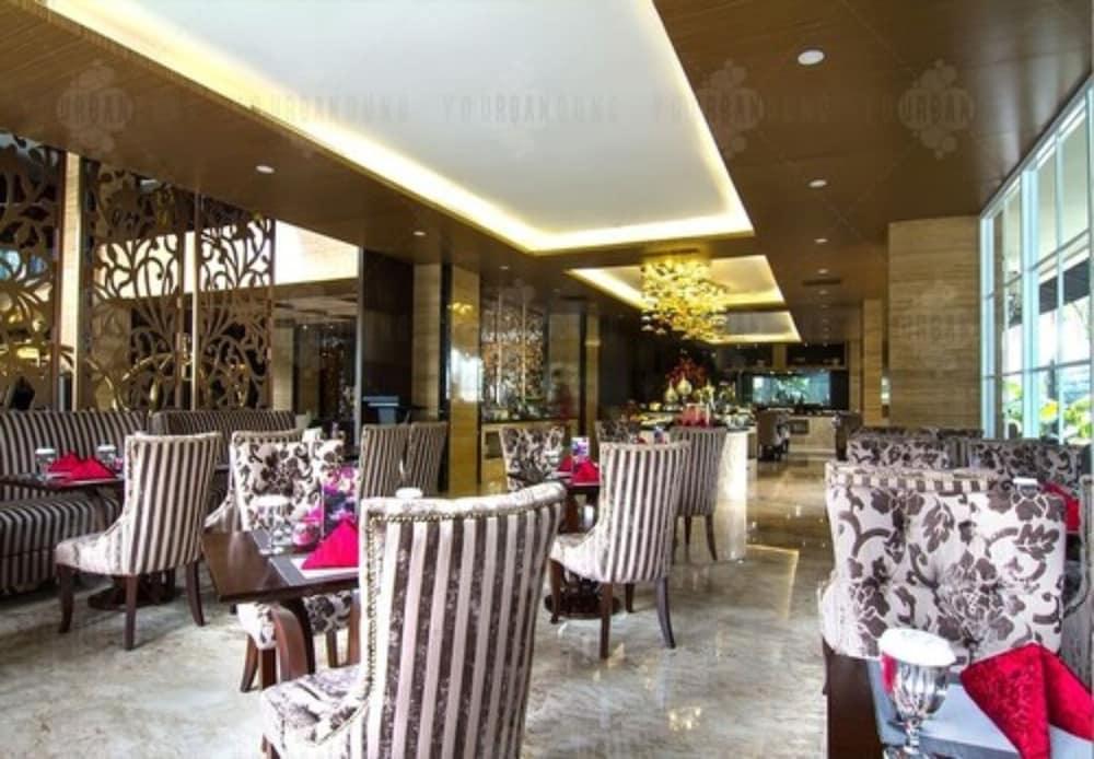 Belviu Hotel Bandung Zewnętrze zdjęcie